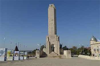 Monumento a la Bandera - Torre mirador de 70 metros y vista al Río Paraná en Rosario