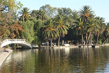 Parque Independencia Rosario - Lago artificial, Rosedal y Calendario Floral